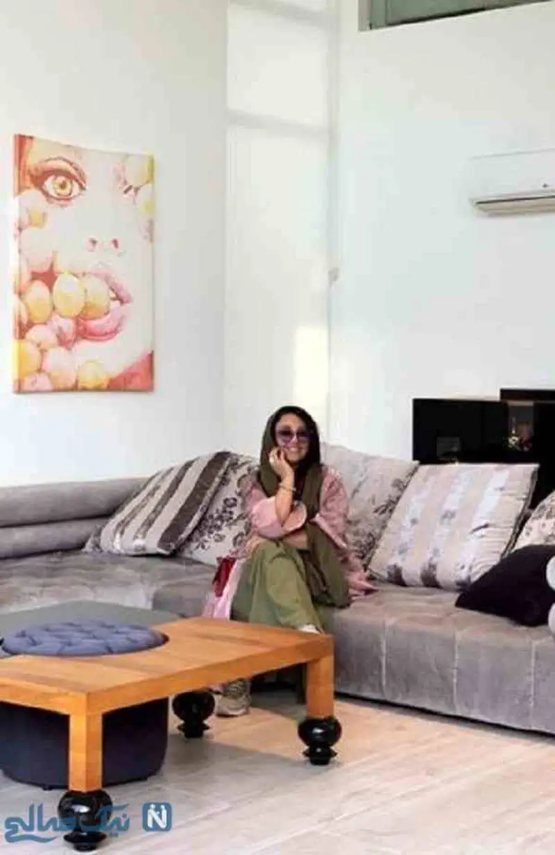 ویدیو - نگاهی ویژه به خانه لاکچری و پرزرق و برق (بهنوش بختیاری) - از مبلمان سلطنتی براق تا لوسترهای برنجی و فرش جهیزیه قدیمی اش ...