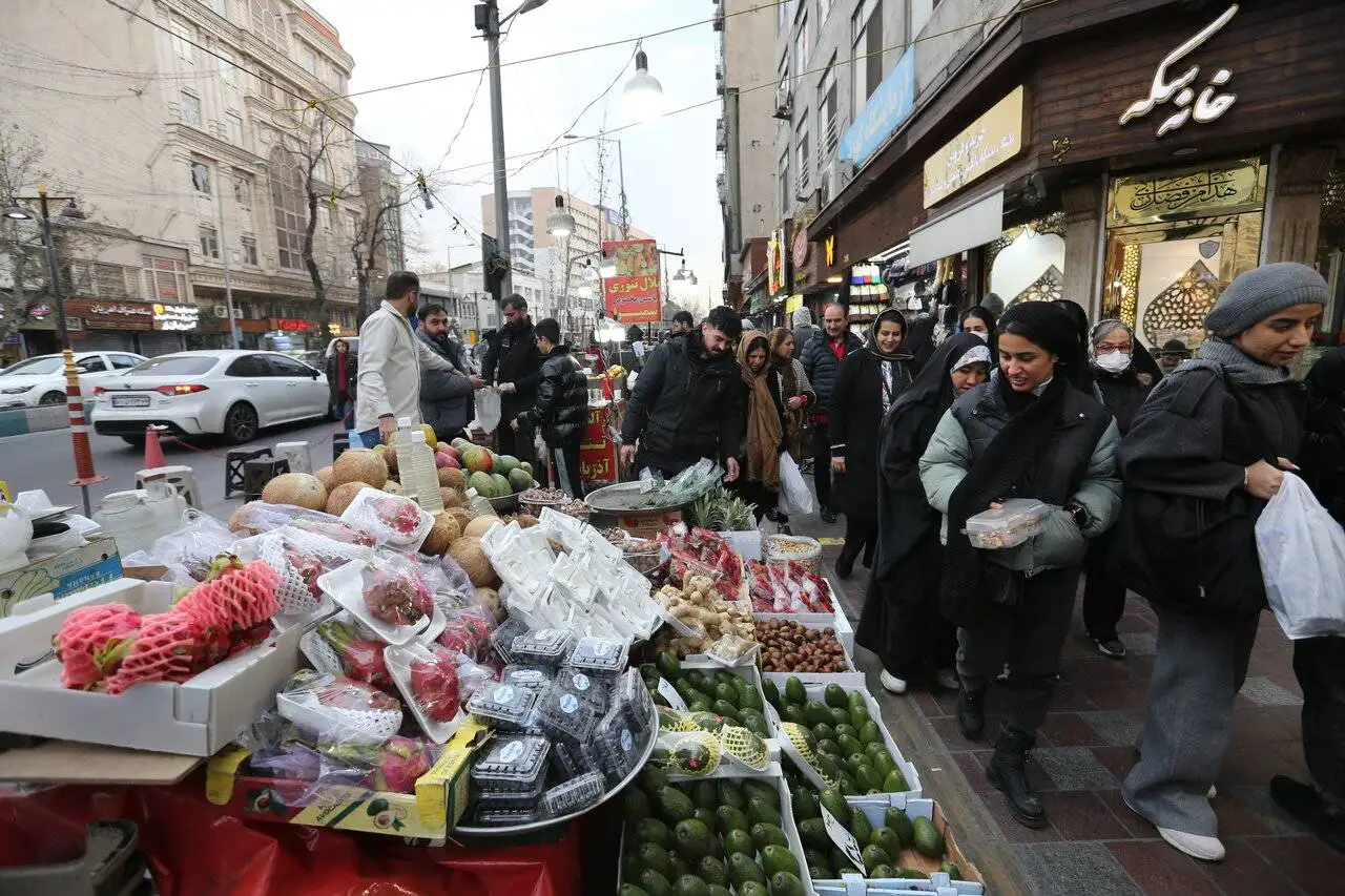بازارها سرگرم کسب وکارند