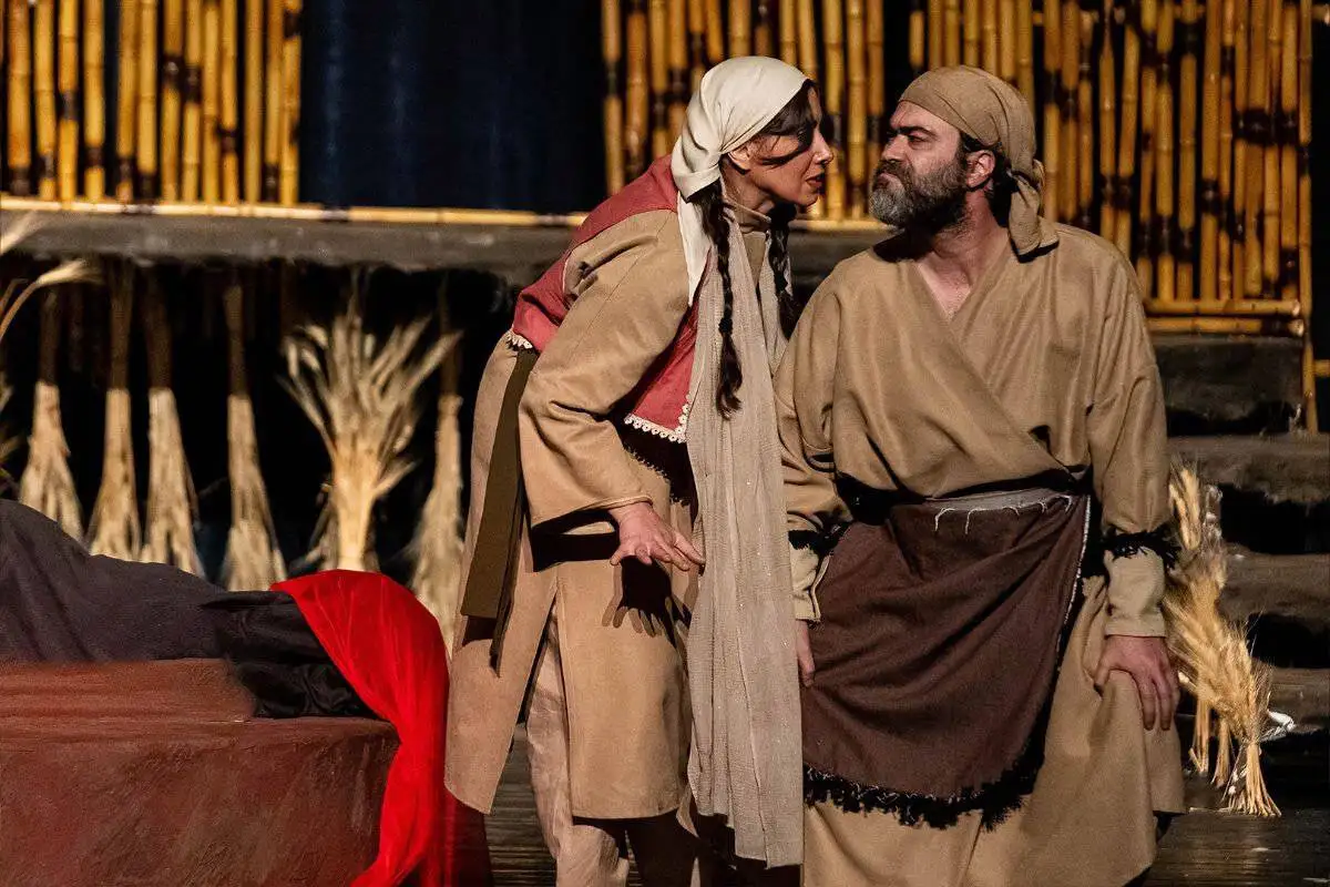 از (کانگوروی ژاپنی) تا (تحفه نطنز) روی صحنه تماشاخانه های تهران اجرا می شود