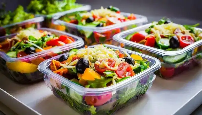 سالادهای آماده؛ وعده ای سالم یا تله ای میکروبی؟ - شست وشوی دوباره سالادهای بسته بندی لازم است؟