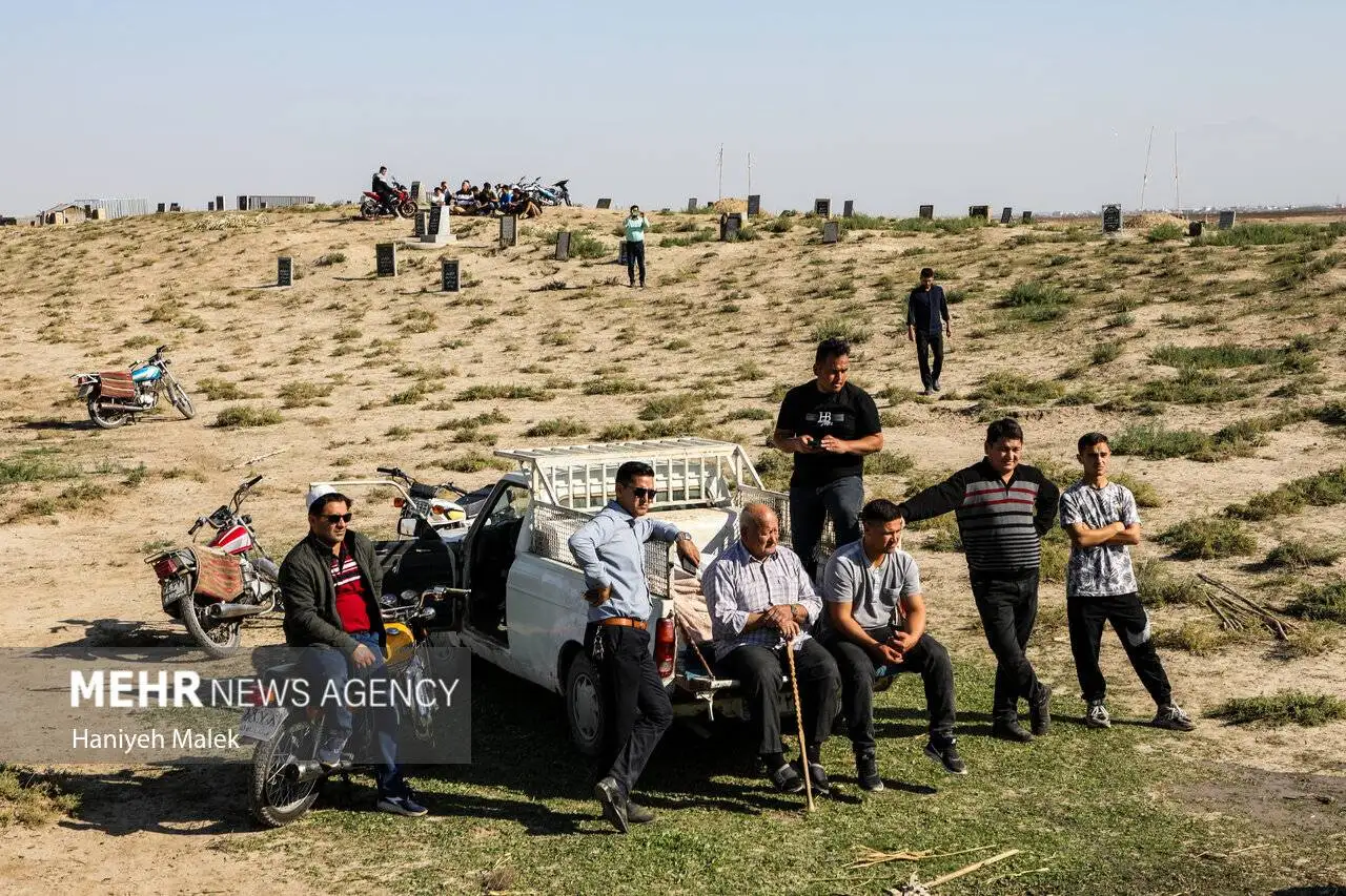 تصاویر مراسم خاکسپاری صابر کاظمی در زادگاهش