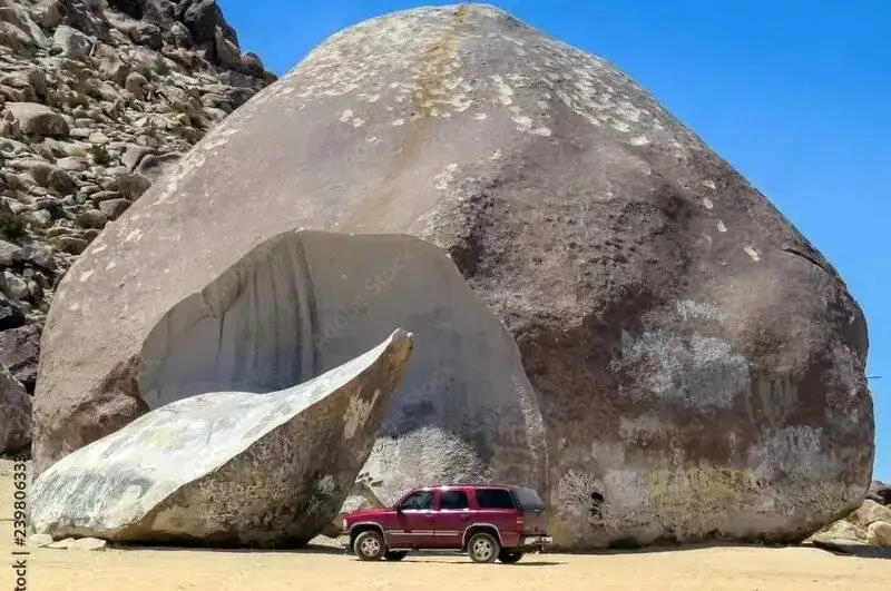 بزرگترین صخره جهان در کدام کشور است؟