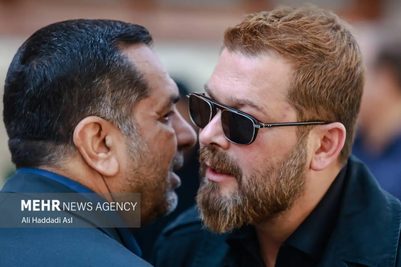 تصاویر - از حضور پژمان بازغی، زینب سلیمانی و تا مهوش وقاری، حسین یاری و سایر چهره های معروف در مراسم خاکسپاری محمد کاسبی ....