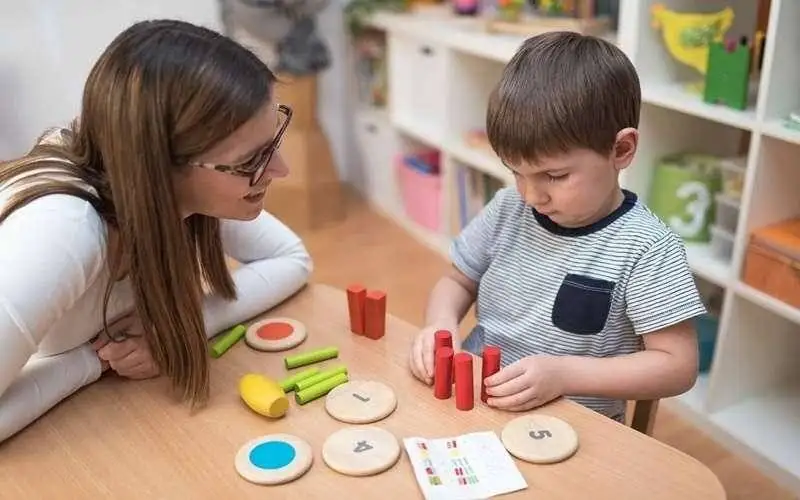 کودک بیش فعال یا خلاق؟ تفاوت آن چیست؟