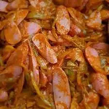 سوسیس بندری به سبک خیابانی: طعم تند و دودی برای غذاهای سریع و دلچسب