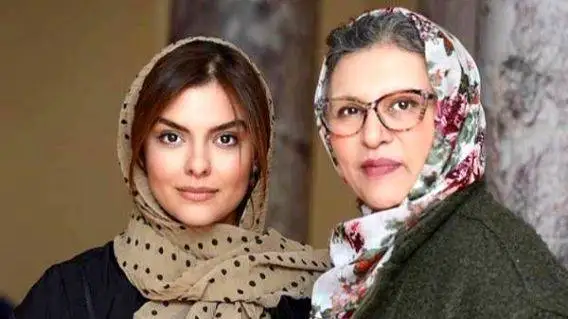 تصاویر - تصویری عاشقانه از رویا تیموریان و دخترش دنیا مدنى بازیگر نقش فرناز سریال رهایم نکن در سن 65سالگی 