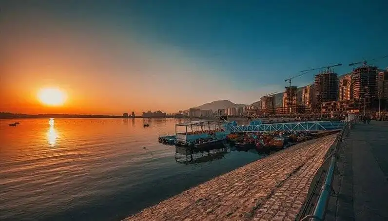 بهترین نقاط تهران برای عکاسی از پاییز