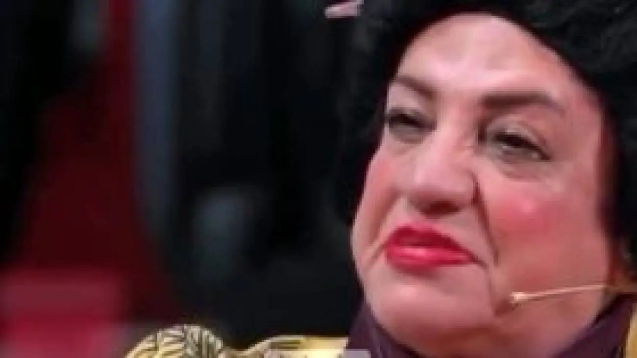 ویدیو - چالش خنده دار ناهید مسلمی و دخترش شیدا خلیق با علیرضا استادی در شفرونی - دختر کو ندارد نشان از مادر ...