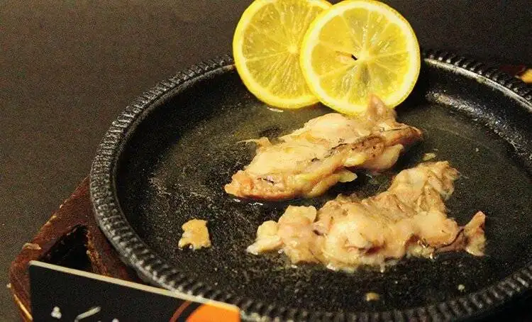 چندش آورترین غذاهای جهان ؛ اینجا جنین را هم می خورند + تصاویر - بفرمایید نوشیدنی مار و سوپ خون