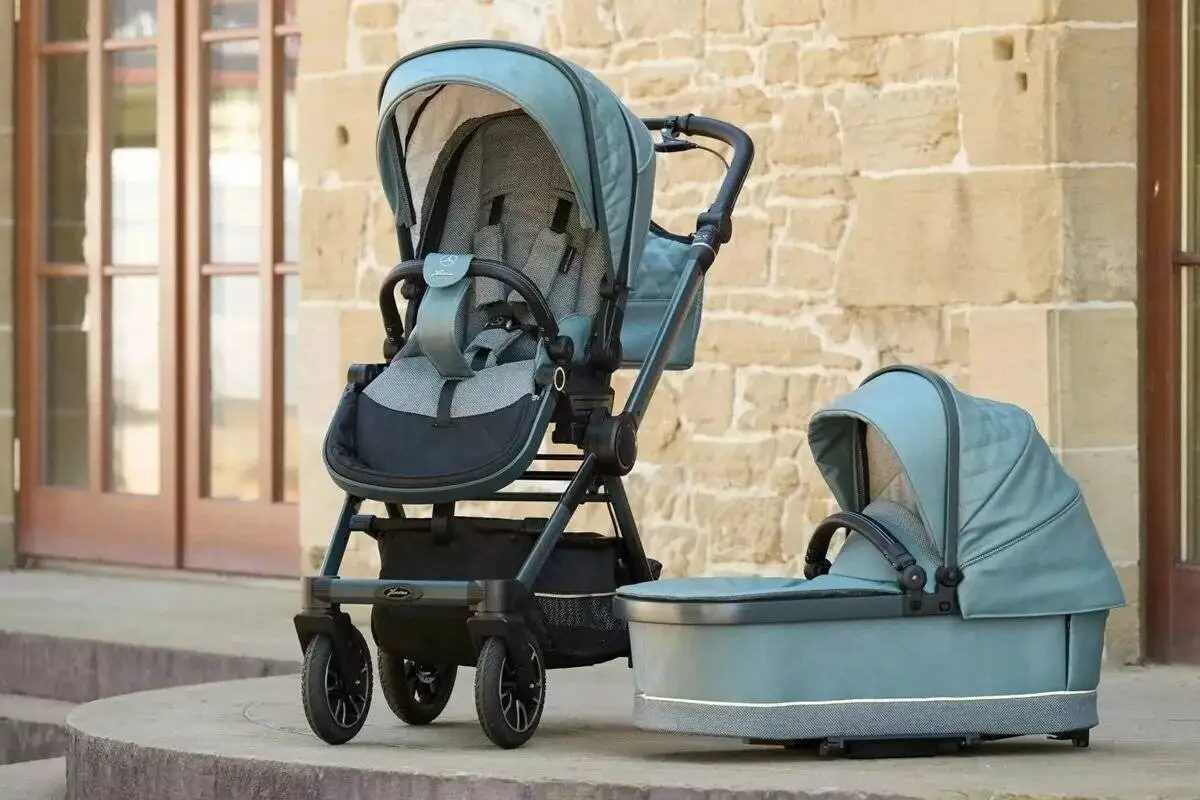 لاکچری ترین کالسکه نوزاد؛ گران تر از خودرو دست دوم! + عکس