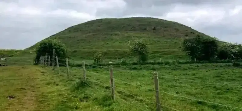 مهم ترین اکتشافات سال 2025 در انگلستان؛ از تاس پیشگویی تا راز قتل 2000 ساله!