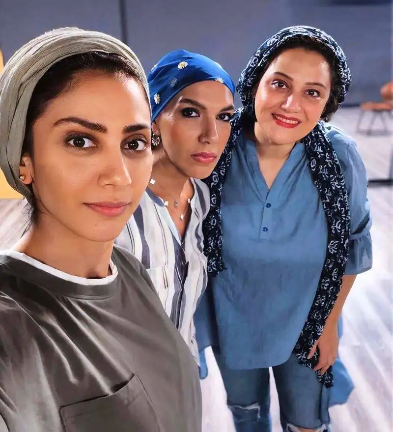 عکس - 3 بازیگر و 3 تیپ متفاوت - بررسی ظاهر مونا فرجاد، مقدمی و بدرقه قبل از (بازی های شبانه)