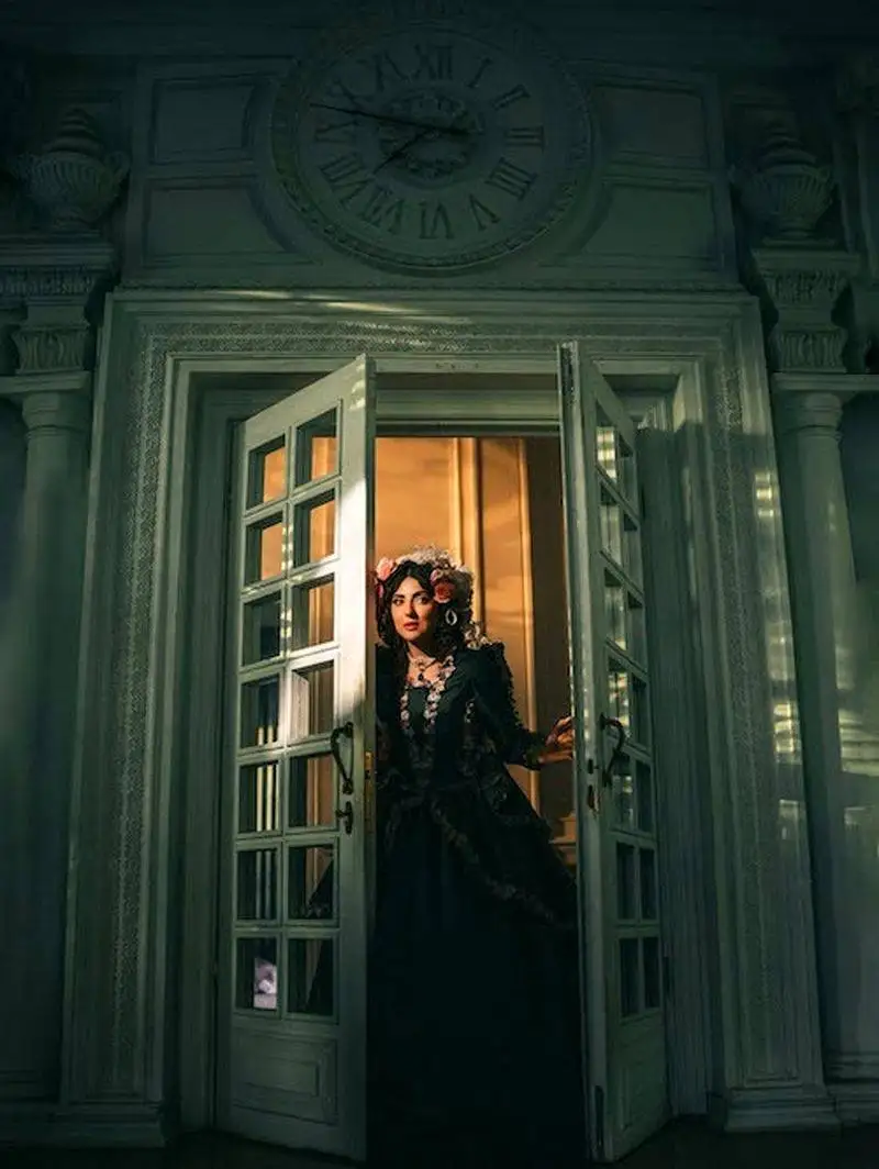 عکس - رونمایی هلیا امامی از مد اروپای قرن هجدهم با تن پوش اندامی ...