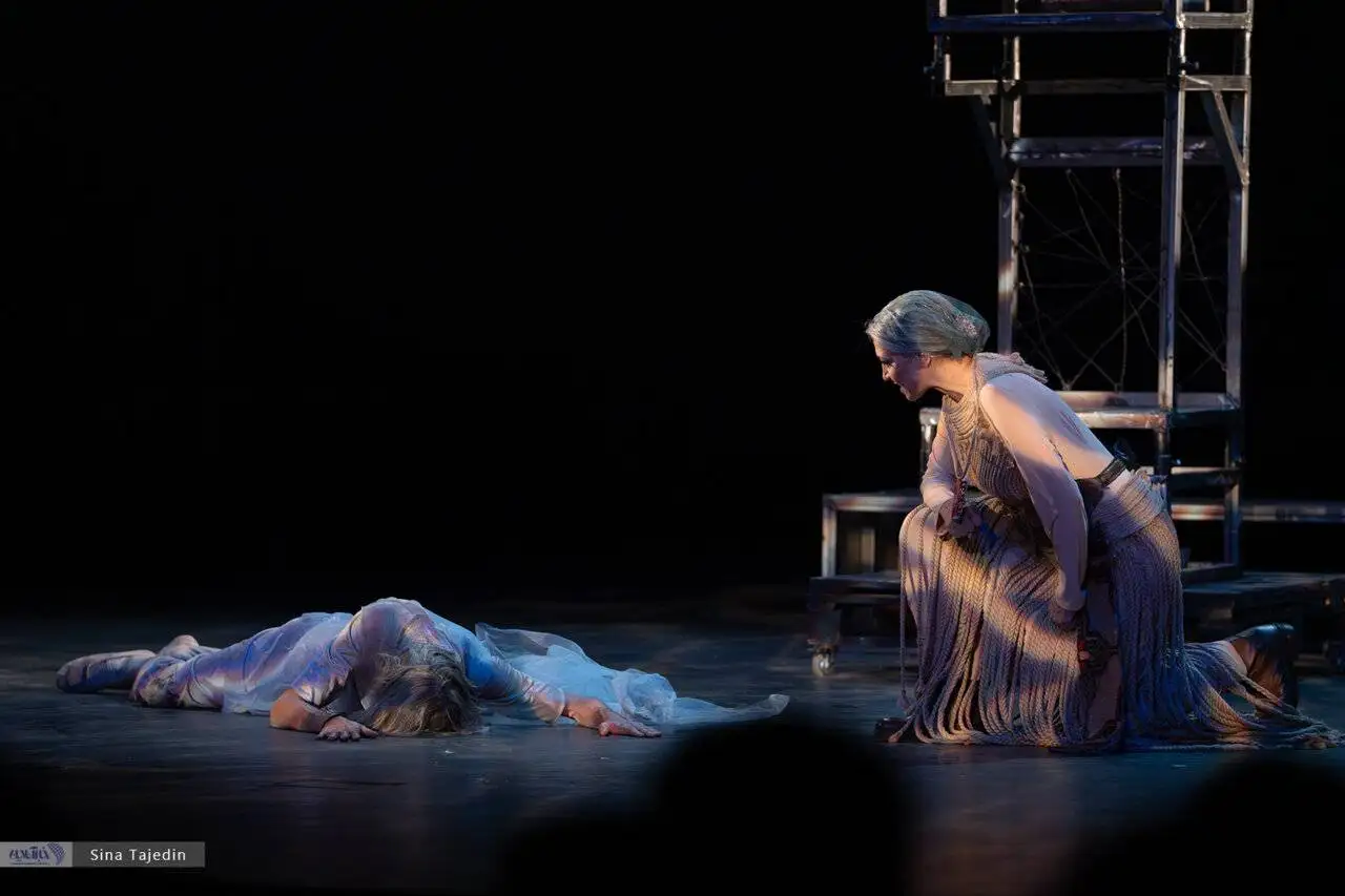 زنی که برای برگشت برکت به باغ به عقد درخت درآمد - گزارش تصویری نمایش (عروس انار)