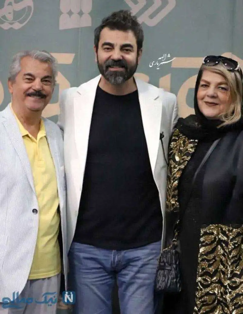 ویدیو - بهزاد خلج ( آقای قاضی، اجل معلق ) کنار پدر و مادرش: ولی ظاهرا مامان اجل از خود اجل، اجل تره! جالب اینه که خیلی هم شبیه باباش هست