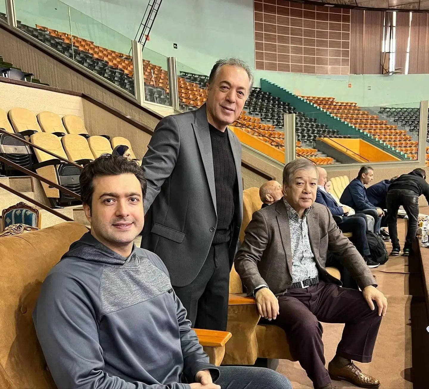 تصاویر و بیوگرافی سید دانیال معین آل داوود گوینده خبر خوش چهره صدا و سیما