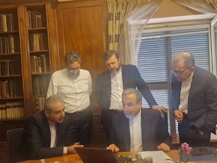 دیپلماسی بی وقفه عراقچی از الجزایر تا روسیه و چین؛ حرکت شطرنجی ایران در آستانه مذاکراتی حساس