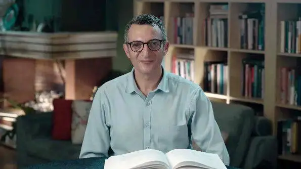 ویدیو - سروش صحت: ما خیلی وقتا اون چیزی که فریاد می زنیم نیستیم - این سخن امیرحسین ماحوزی رو باید با طلا نوشت؛ گاهی در مقابل فریاد درنگ کنید