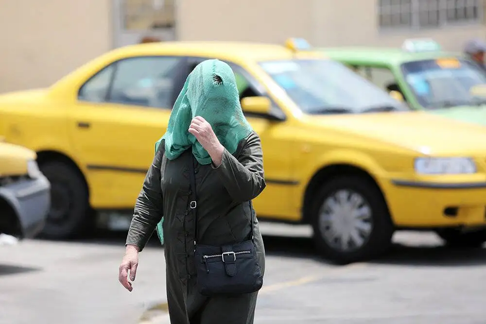 علائم کم آبی بدن در بزرگسالان ؛ چگونه می توان از کم آبی بدن جلوگیری کرد؟