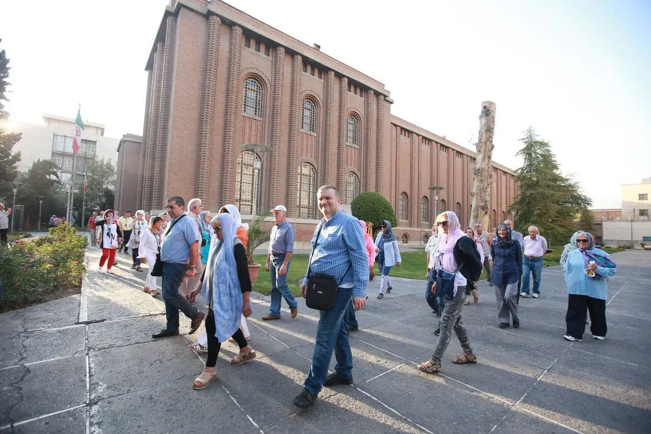 خیابان آشتی کنان ادیان