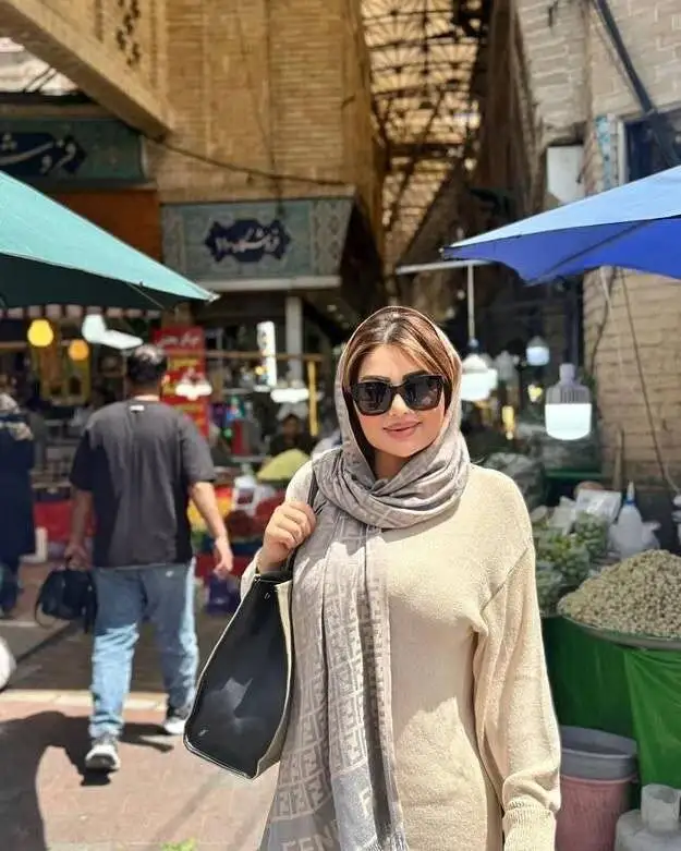 تصاویر - تهران گردی هدیل علیان مجری سرشناس عرب پس از مصاحبه با عراقچی