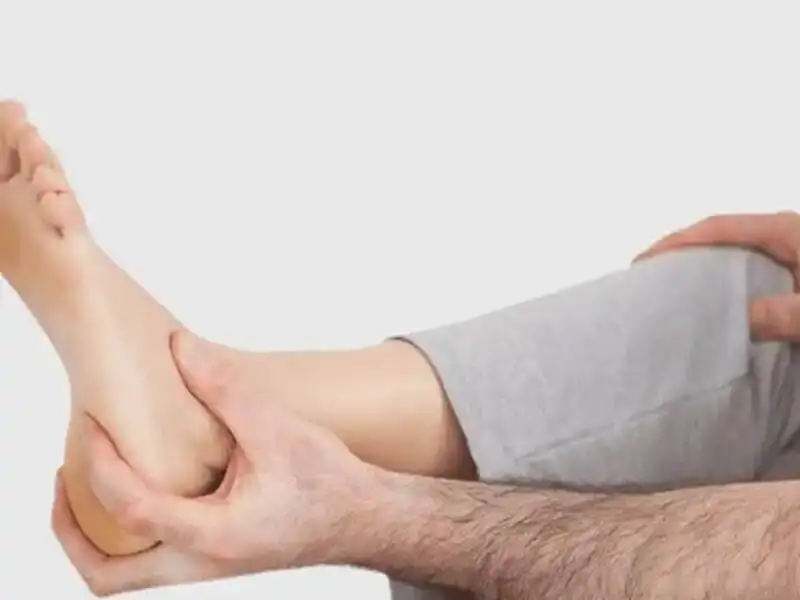 تشخیص بیماری از کف پا ؛ این علائم ساده را جدی بگیرید