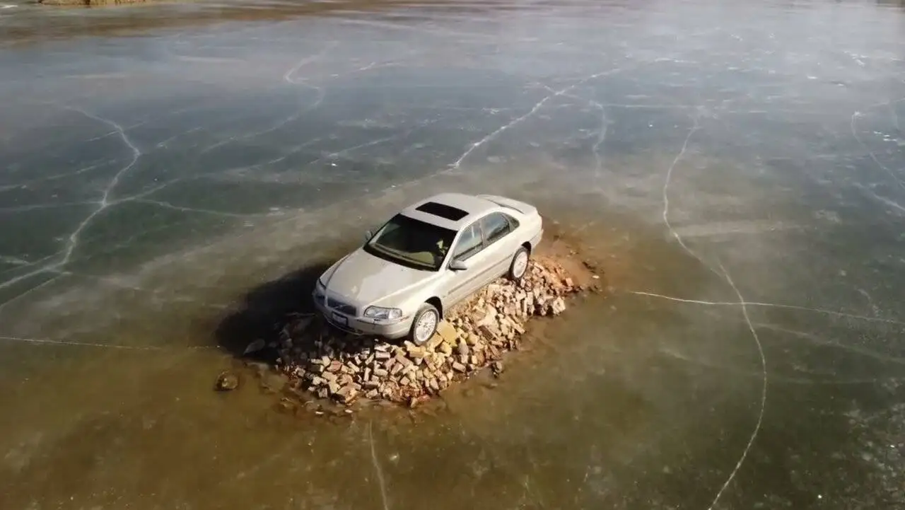 چگونه یک ولووی قدیمی به جاذبه گردشگری تبدیل شد؟ - عکس