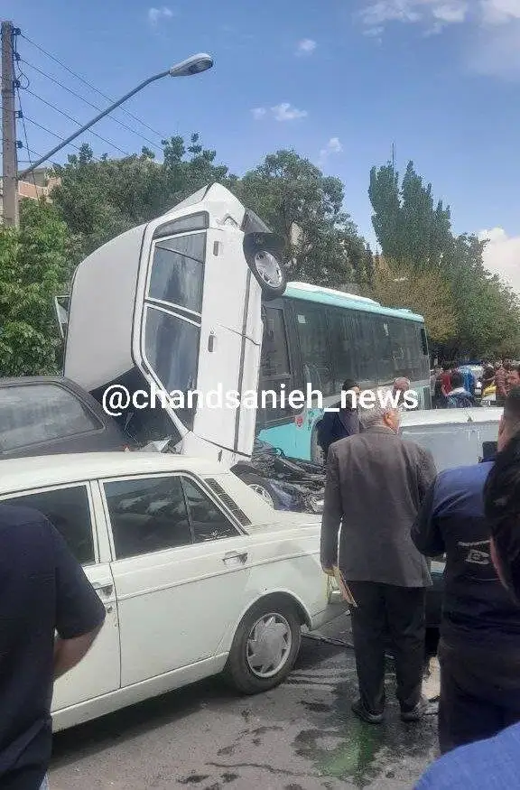 اتوبوس ترمز برید، پراید هوا شد! - عکس