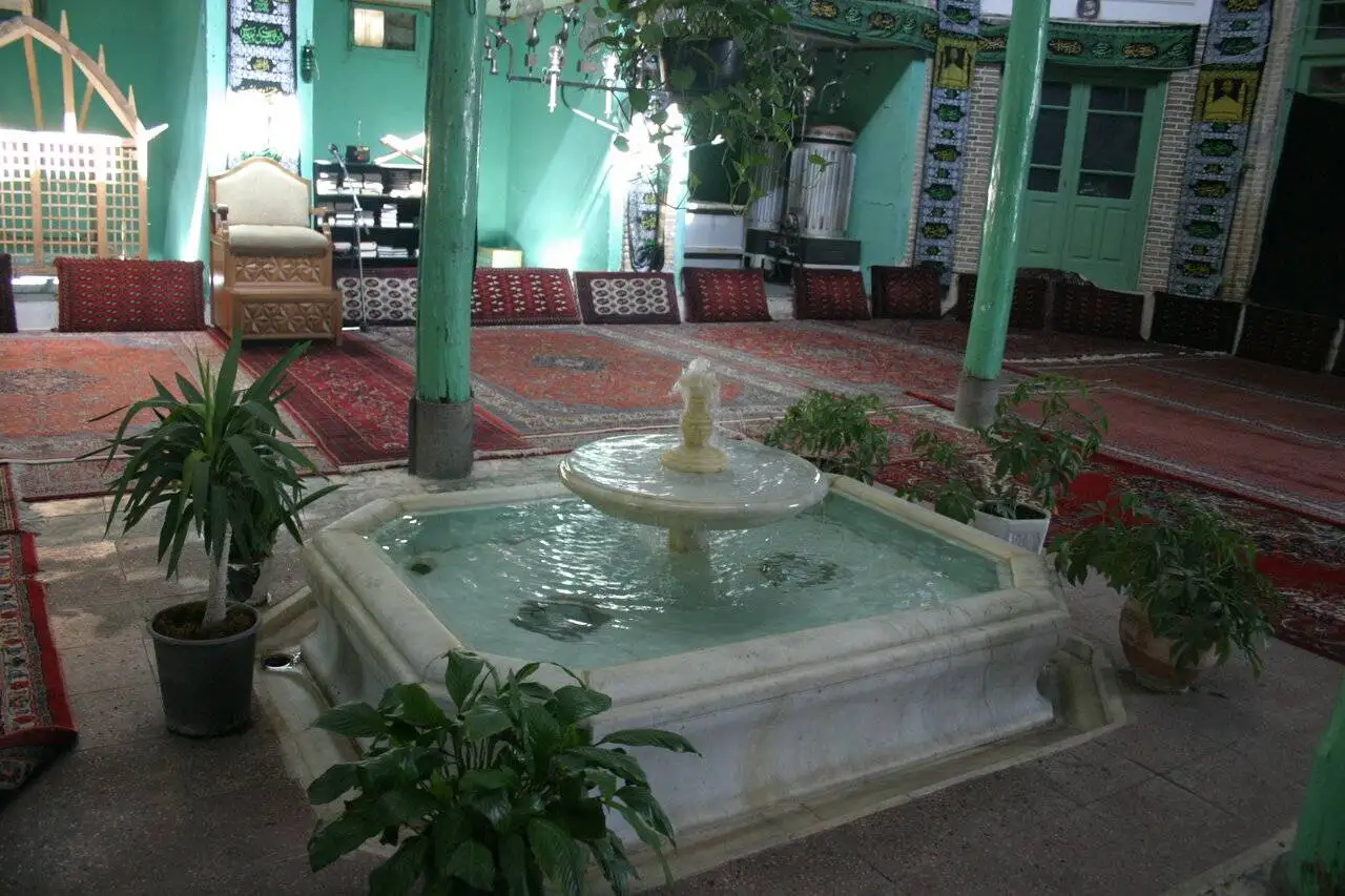 از تکیه رضاقلی خان تا درخونگاه