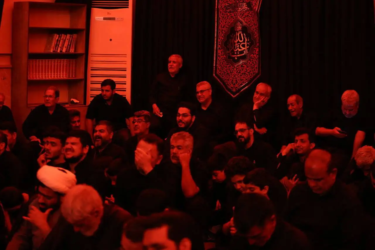 گزارشی تصویری از حسینیه هدایت - حسین(ع)، کشتی نجات
