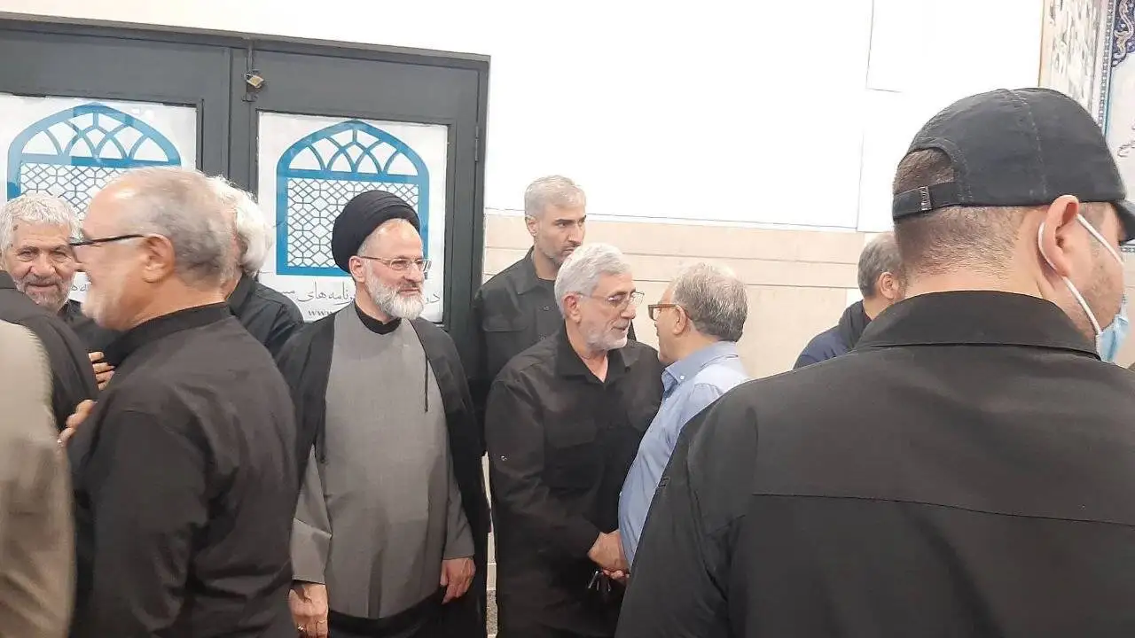 تصویر - حضور سردار قاآنی در مراسم بزرگداشت سردار شهید ایزدی