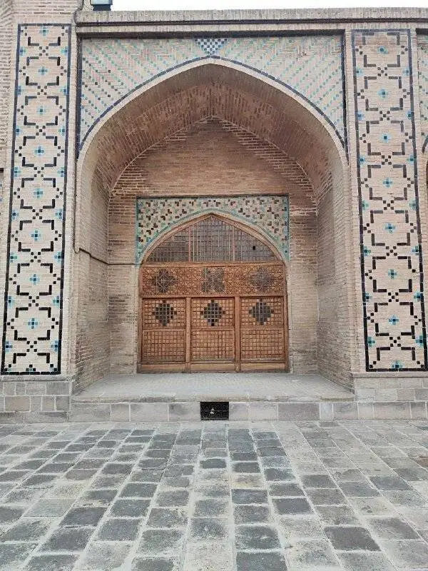 جنجال سریال جدید نرگس آبیار در یک مسجد تاریخی!