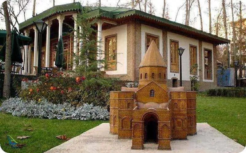 پاییز در باغ موزه های تهران - 5 مقصد جذاب برای تهرانگردی آخرهفته