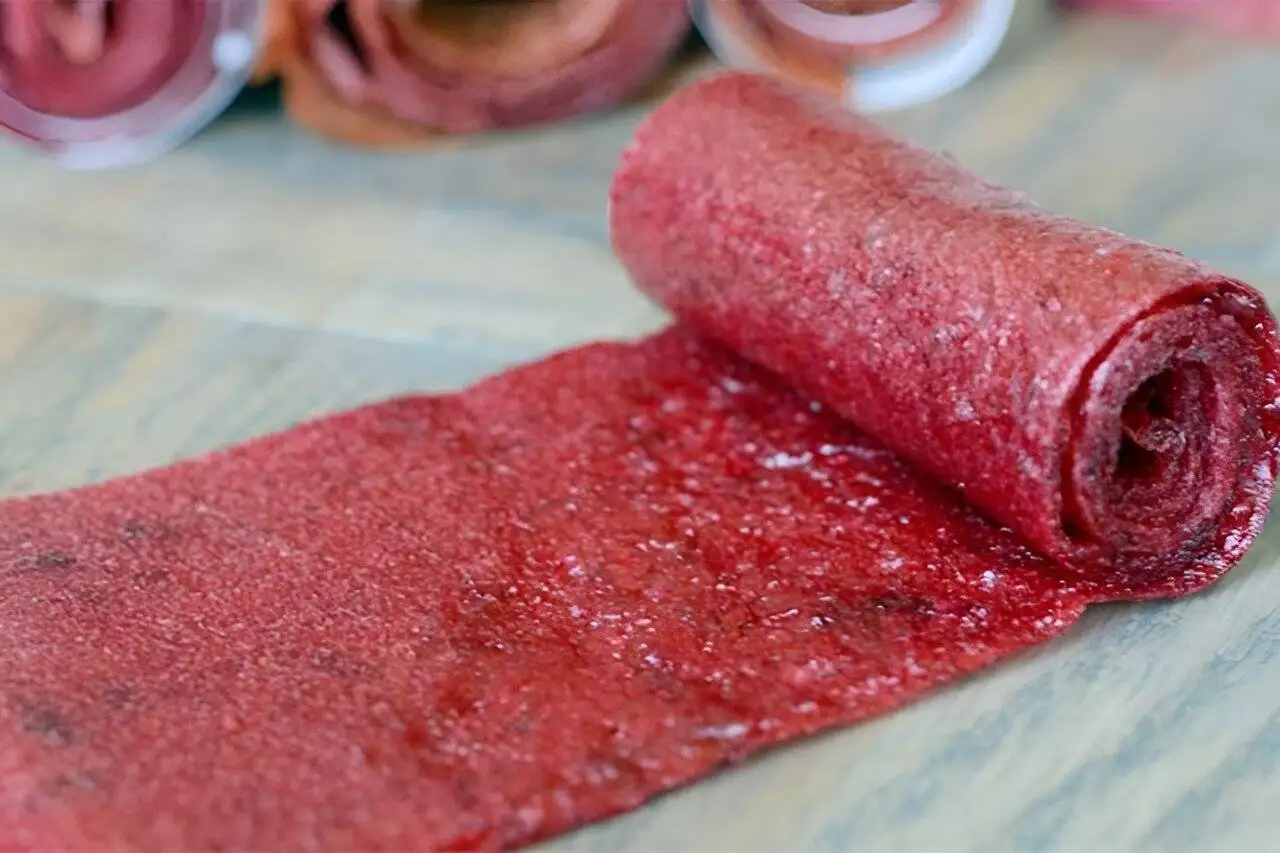 روش تهیه لواشک انار با دانه انار - چطور لواشک انار را خشک کنیم؟ ؛ دلیل کپک زدن لواشک هنگام خشک شدن