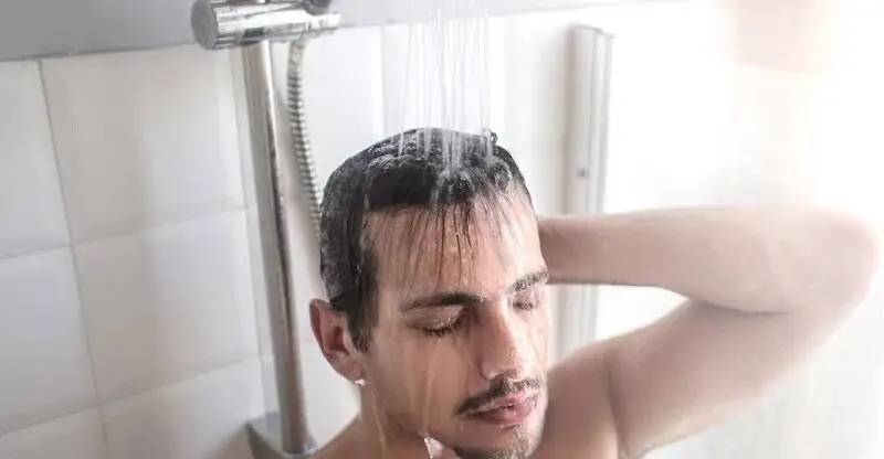 چرا صرف هزینه بیهوده؟ حمام ساده برای پوست کافی است