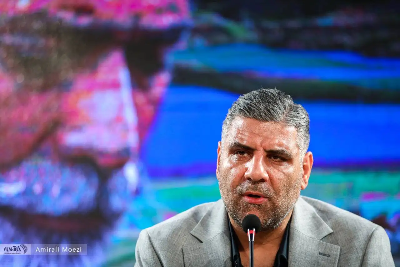 تصاویر - از بغض و ناراحتی تا ماجرای کاهش وزن آقای بازیگر؛ فتوکال و جلسه خبری فیلم سینمایی (پل) در جشنواره فجر