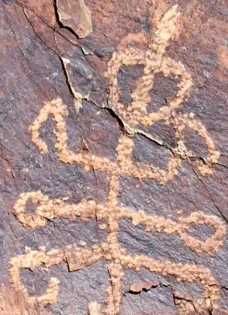 نگاره ای جالب در ایران؛ موجودی نه کاملاً حشره، نه کاملاً انسان! - عکس