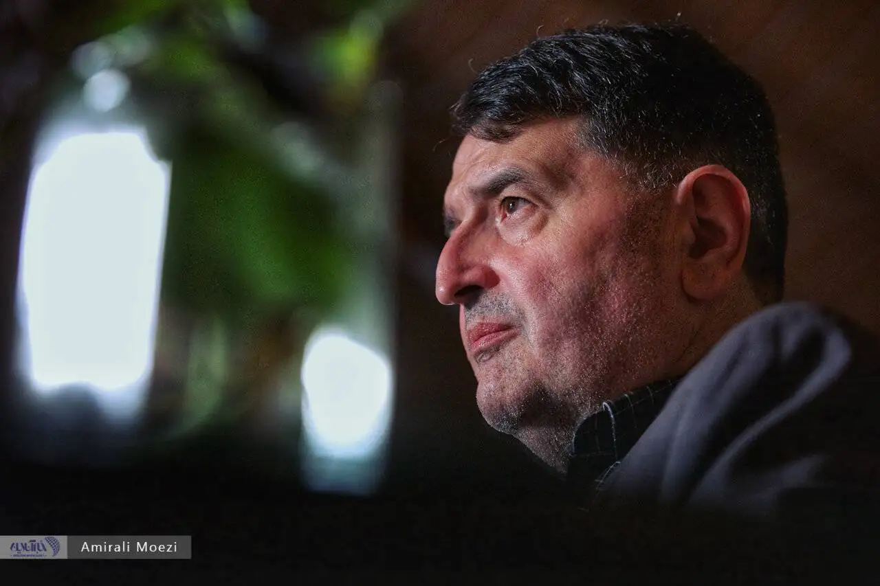 کاری را که مریم رجوی باید می کرد، علی فروغی کرد - اجازه پخش مستند ضدمجاهدین خلق مجید تفرشی را نمی دادند چون از ساخت و پخش سریال (گاندو) انتقاد کرده بود