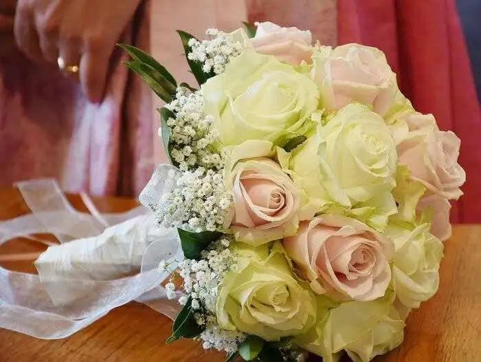 12 نکته طلایی برای افزایش طول عمر دسته گل طبیعی