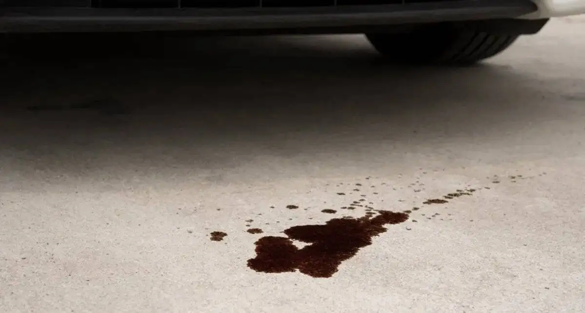 دلیل روغن ریزی گیربکس خودرو چیست ؟ - علائم روغن ریزی گیربکس خودرو + روش تعمیر و نگهداری