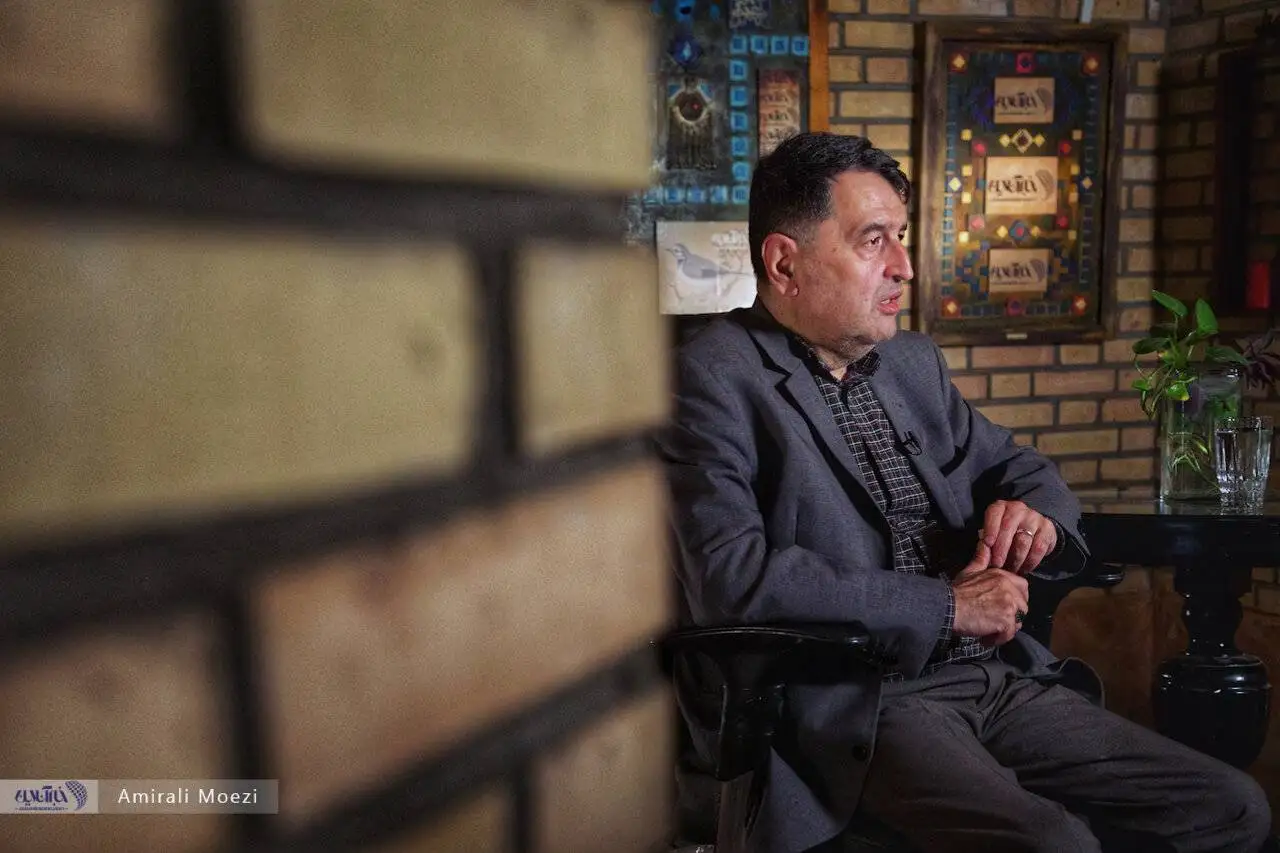 کاری را که مریم رجوی باید می کرد، علی فروغی کرد - اجازه پخش مستند ضدمجاهدین خلق مجید تفرشی را نمی دادند چون از ساخت و پخش سریال (گاندو) انتقاد کرده بود