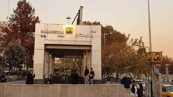 سفری ارزان، سریع و بی دردسر به محبوب ترین نقاط گردشگری پایتخت با مترو