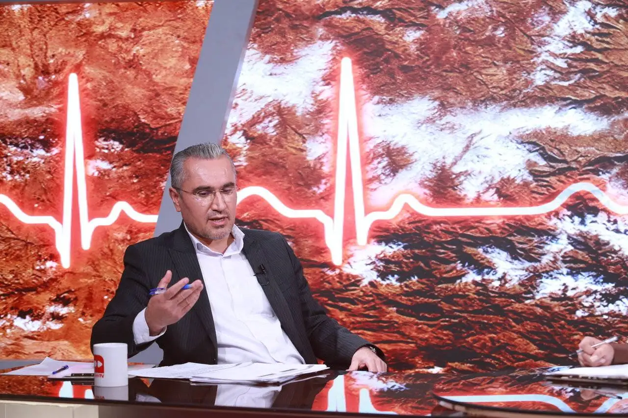 دریاچه ارومیه در نقطه مهم - ماجرای تخلیه شهرهای منطقه چیست؟ - دریاچه ارومیه به تاریخ می پیوندد اگر...