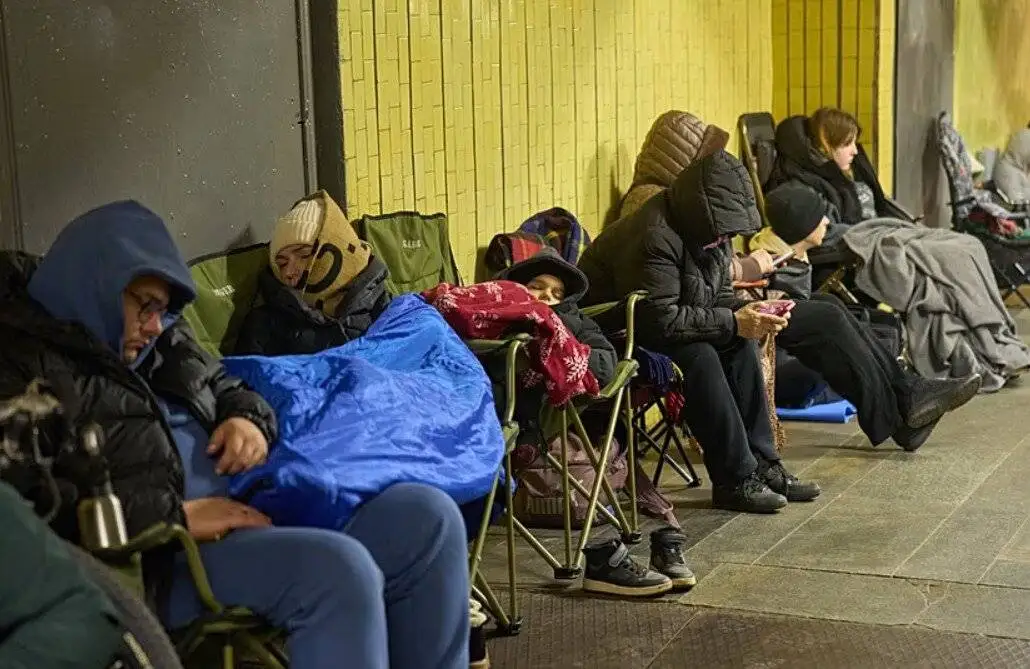 حمله سنگین و گسترده روسیه به اوکراین با 600 پهپاد و موشک - حمله اوکراین به پایانه نفتی روسیه - هیئت آمریکایی دست به کار شد - عکس