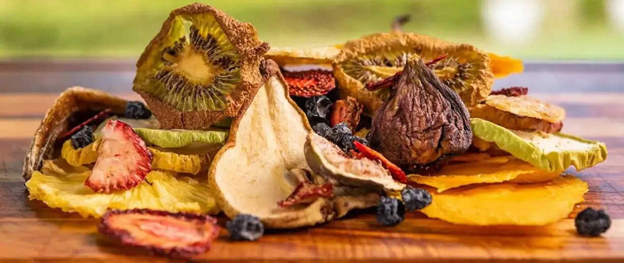 10 خوراکی سالم که باعث چاقی در افراد رژیمی می شود