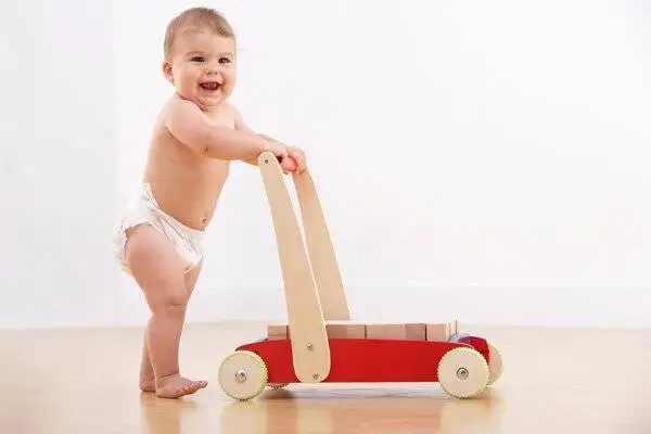 چه زمانی باید نگران کف پای صاف در کودک شد؟