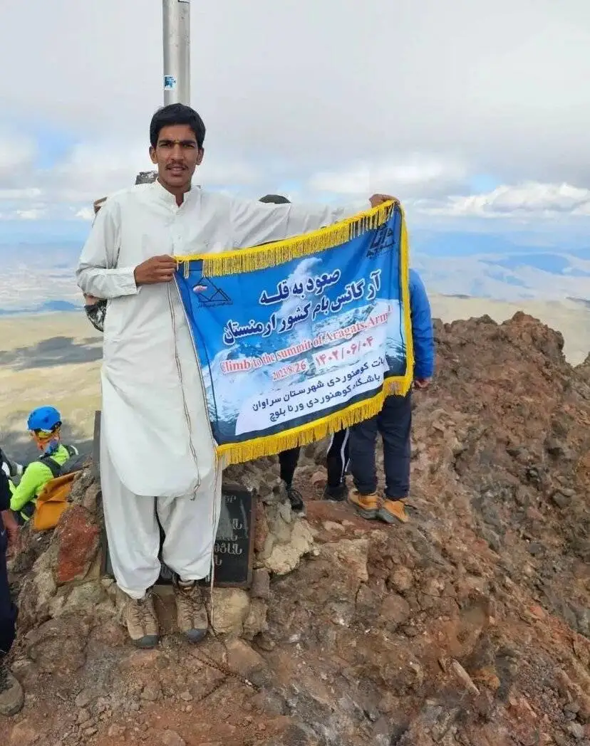نه محرومیم نه مظلوم، توانمندیم! - گفت و گو با جوان سراوانی که نشان ملی امیر را گرفت