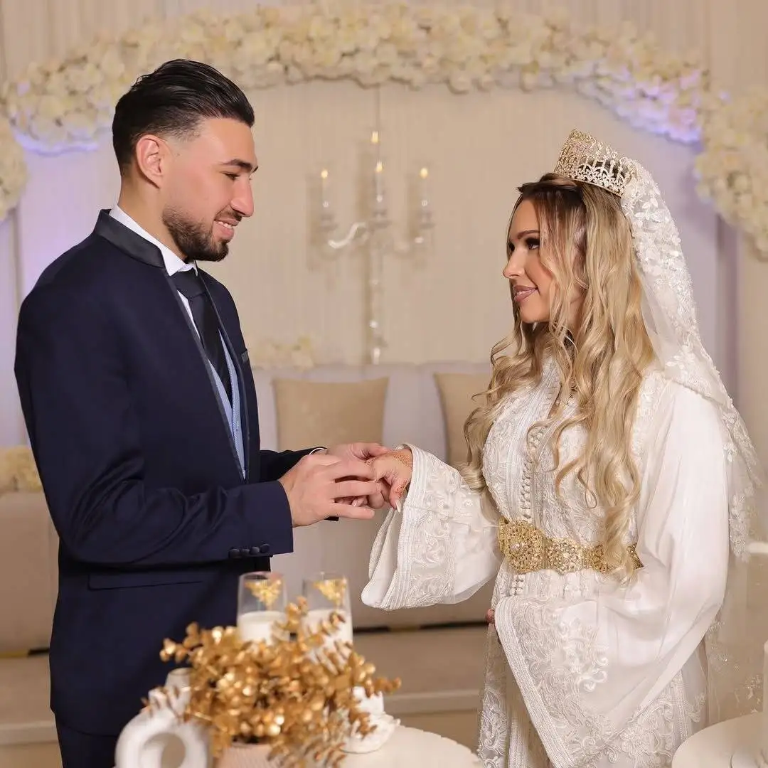 تصویر - ستاره استقلال دور از ایران داماد شد