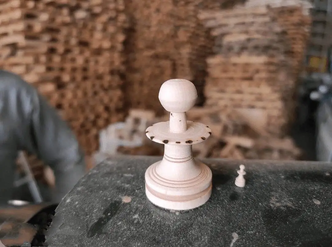 کوچکترین شطرنج جهان در ایران + تصاویر - شاهکار خراطی جوان کردستانی را ببینید