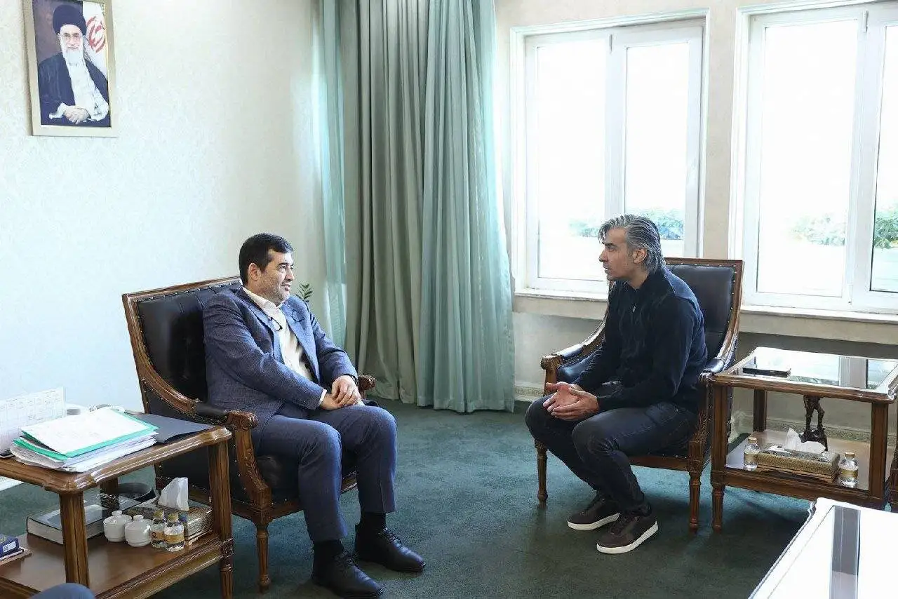 تصویر - جلسه ویژه شمسایی با وزیر پس از قهرمانی